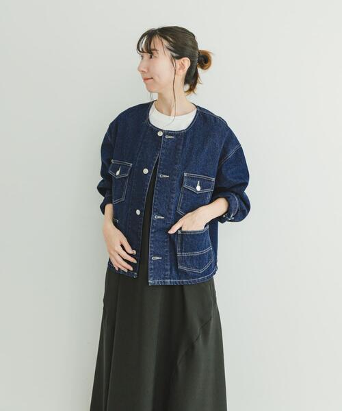ITEMS URBANRESEARCH（アイテムズ アーバンリサーチ）の「デニムノーカラージャケット（デニムジャケット・レディース・ブラック/インディゴブルー・FREE）」の14枚目の写真