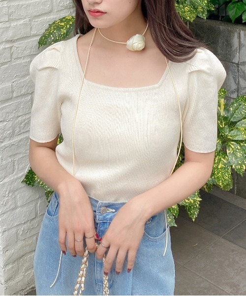 INGNI（イング）の「コサージュチョーカー付／スクエアネックパフスリーブニット（ニット/セーター・レディース・ブルー/アイボリー/ブラック・M）」の17枚目の写真