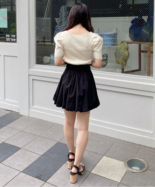 INGNI（イング）の「コサージュチョーカー付／スクエアネックパフスリーブニット（ニット/セーター・レディース・ブルー/アイボリー/ブラック・M）」の16枚目の写真