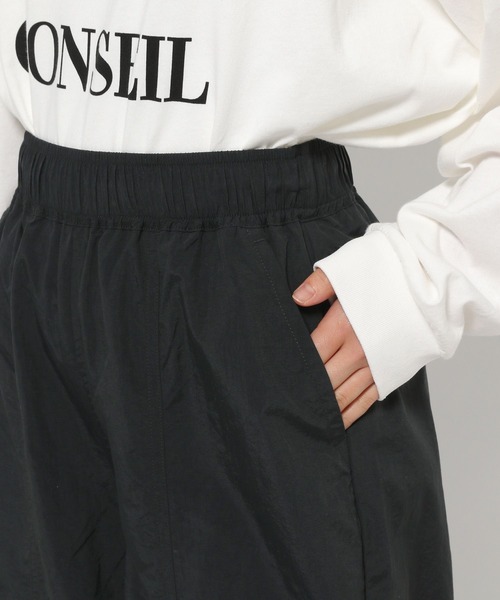 LOWRYS FARM（ローリーズファーム）の「シャーリングカーゴＰ 115248（カーゴパンツ・レディース・グレー/ブラック/アイボリー・FREE）」の8枚目の写真