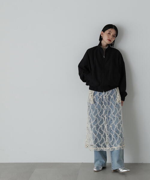 N.(N. Natural Beauty Basic)(エヌエヌナチュラルビューティーベーシック)の「◆ライトナイロンブルゾン(ブルゾン・レディース・ベージュ/ブラック・MEDIUM)」の4枚目の写真
