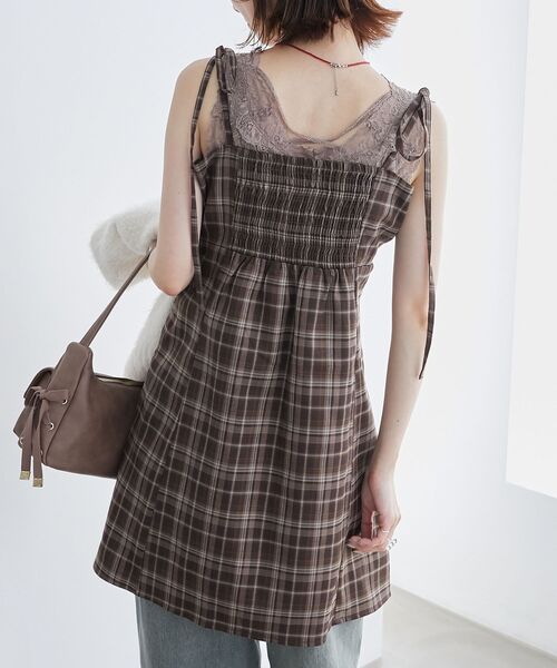 MAJESTIC LEGON（マジェスティックレゴン）の「レースクロスタンク（タンクトップ・レディース・アイボリー/オフホワイト/モカ/ブラック・MEDIUM）」の16枚目の写真