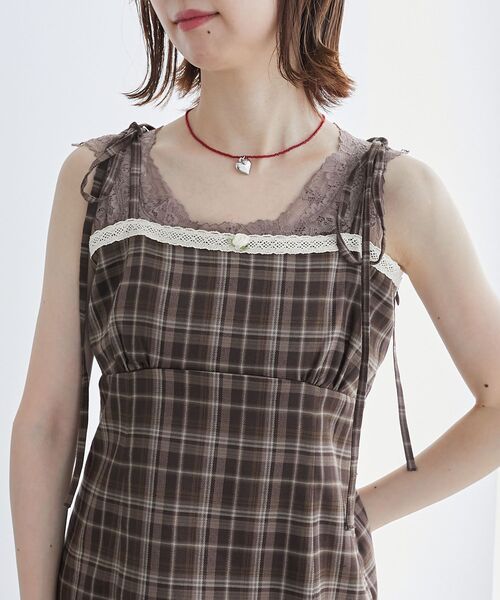 MAJESTIC LEGON（マジェスティックレゴン）の「レースクロスタンク（タンクトップ・レディース・アイボリー/オフホワイト/モカ/ブラック・MEDIUM）」の17枚目の写真