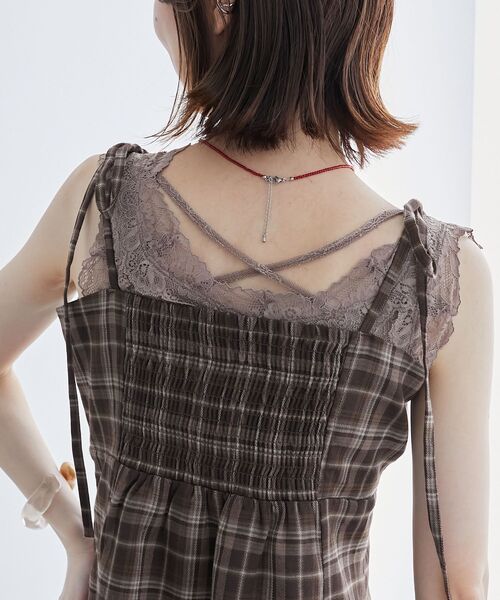 MAJESTIC LEGON（マジェスティックレゴン）の「レースクロスタンク（タンクトップ・レディース・アイボリー/オフホワイト/モカ/ブラック・MEDIUM）」の18枚目の写真