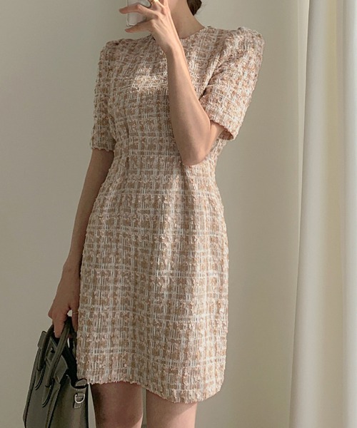 IRADOWL(アイラドール)の「チェック柄ハーフリーブミニワンピース(ワンピース・レディース・ブラック/ベージュ・SMALL/MEDIUM)」の2枚目の写真