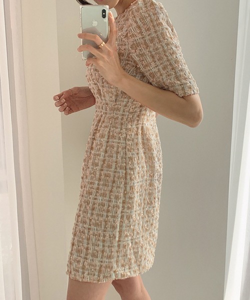 IRADOWL(アイラドール)の「チェック柄ハーフリーブミニワンピース(ワンピース・レディース・ブラック/ベージュ・SMALL/MEDIUM)」の8枚目の写真