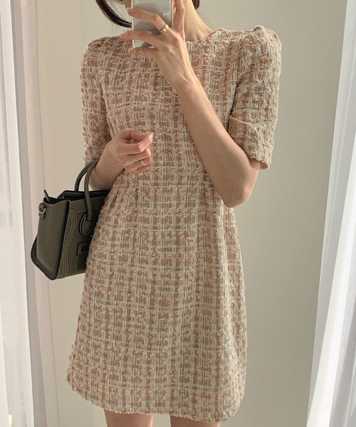 IRADOWL(アイラドール)の「チェック柄ハーフリーブミニワンピース(ワンピース・レディース・ブラック/ベージュ・SMALL/MEDIUM)」の10枚目の写真