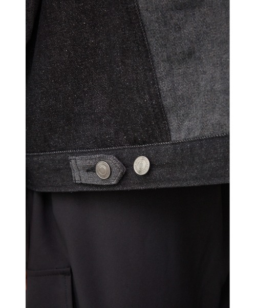 AZUL by moussy（アズールバイマウジー）の「パネルスウィッチングGジャン（デニムジャケット・メンズ・ブラック/ブルー・FREE）」の11枚目の写真