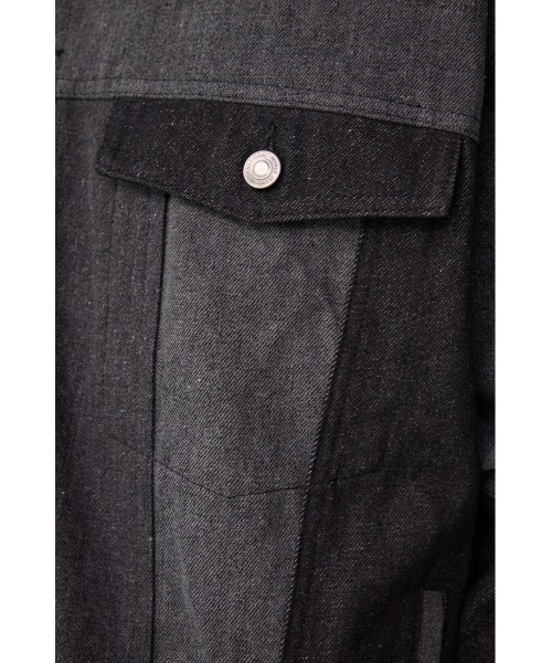 AZUL by moussy（アズールバイマウジー）の「パネルスウィッチングGジャン（デニムジャケット・メンズ・ブラック/ブルー・FREE）」の14枚目の写真