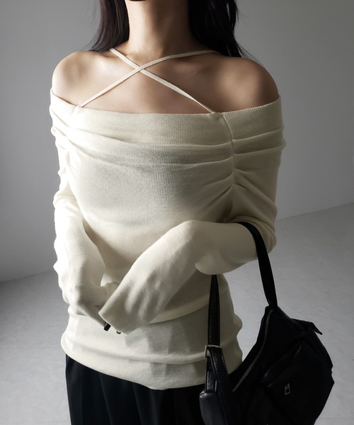 me+em select（ミームセレクト）の「【 ３WAY 】クロスストラップオフショルニットトップス ／ cross strap off-shoulder knit tops（ニット/セーター・レディース・グレー/ブラック/ホワイト・FREE）」の14枚目の写真