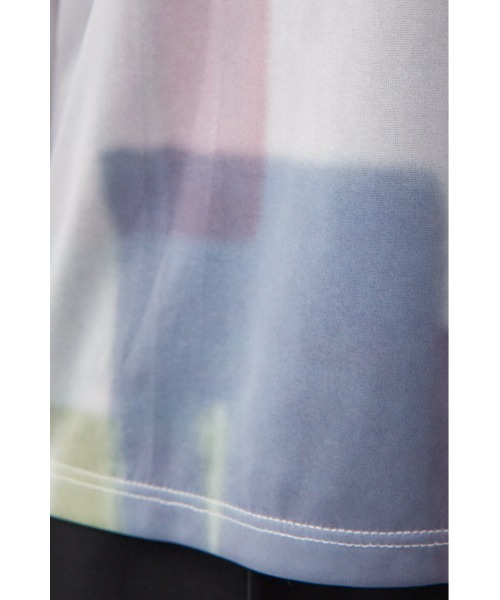 AZUL by moussy(アズールバイマウジー)の「アソートパターンシアートップス(Tシャツ/カットソー・レディース・アイボリー/ブラック/マルチ/ダークグリーン・FREE)」の19枚目の写真