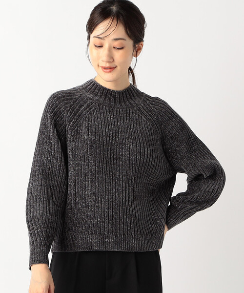 COMME CA ISM(コムサイズム)の「ラメモール ショート丈ニット(ニット/セーター・レディース・ライトグレー/チャコール/アイボリー・FREE)」の2枚目の写真