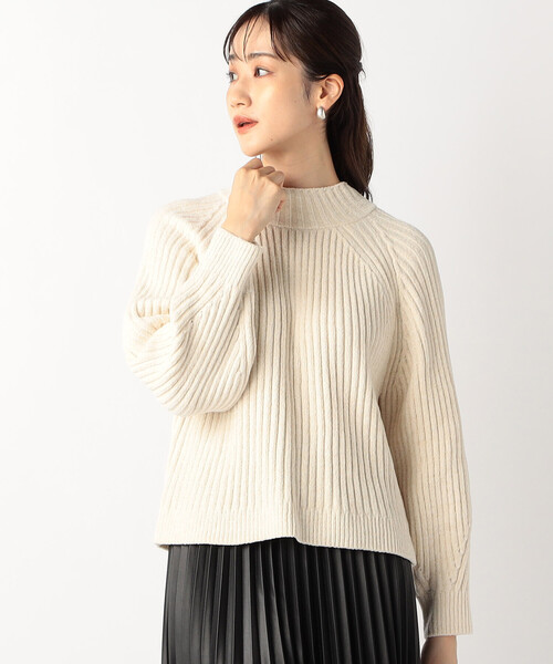 COMME CA ISM(コムサイズム)の「ラメモール ショート丈ニット(ニット/セーター・レディース・ライトグレー/チャコール/アイボリー・FREE)」の7枚目の写真