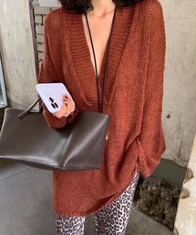 LYEON（リヨン）の「ディープVネックロングスリーブニットトップス（ニット/セーター）」