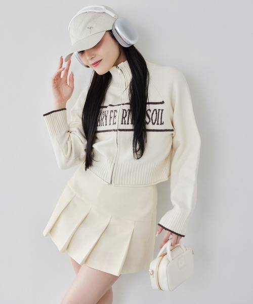 one after another NICE CLAUP(ワンアフターアナザーナイスクラップ)の「ジップアップロゴニット(ニット/セーター・レディース・ブラック/オフホワイト/ベージュ/ピンク・FREE)」の11枚目の写真