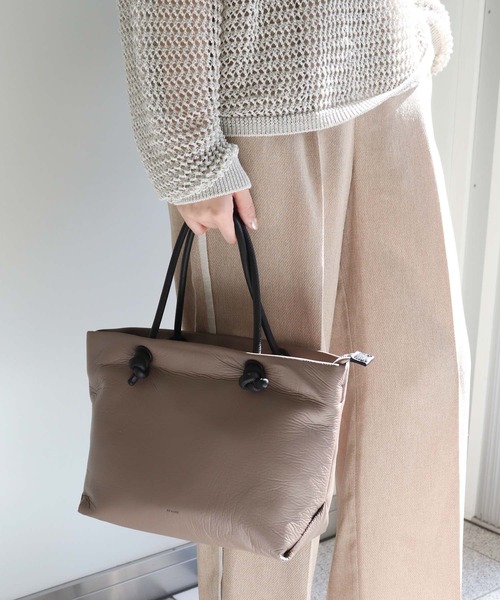 Jines(ジネス)の「ソフトボディ 2WAYショルダーBAG【BEAURE】(トートバッグ・レディース・アッシュブラウン/ブルー・フリー)」の1枚目の写真