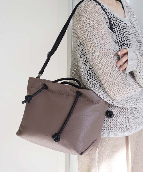 Jines(ジネス)の「ソフトボディ 2WAYショルダーBAG【BEAURE】(トートバッグ・レディース・アッシュブラウン/ブルー・フリー)」の4枚目の写真