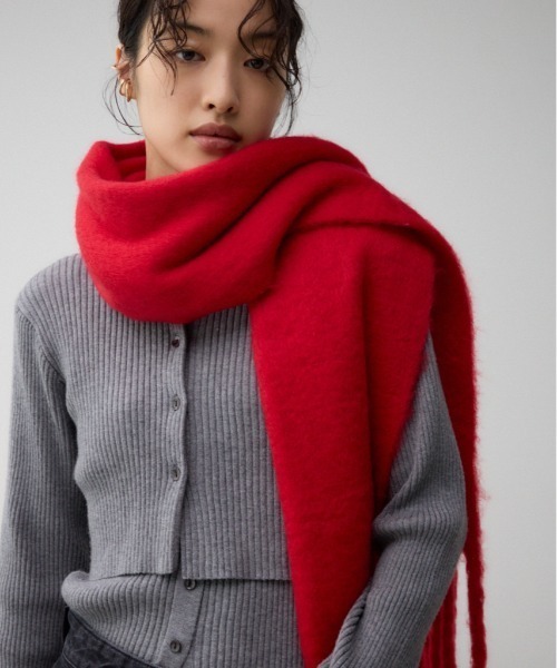 AZUL by moussy（アズールバイマウジー）の「フラッフィーストール（ストール/ショール・レディース・マルチ/アイボリー/ブルー系その他/レッド・FREE）」の3枚目の写真