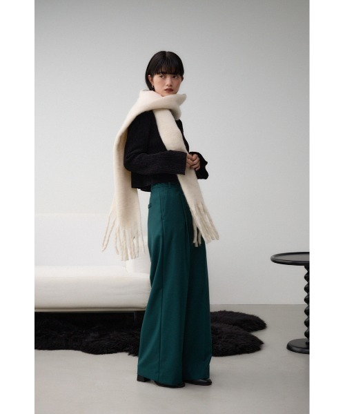 AZUL by moussy（アズールバイマウジー）の「フラッフィーストール（ストール/ショール・レディース・マルチ/アイボリー/ブルー系その他/レッド・FREE）」の6枚目の写真