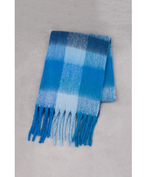 AZUL by moussy（アズールバイマウジー）の「フラッフィーストール（ストール/ショール・レディース・マルチ/アイボリー/ブルー系その他/レッド・FREE）」の13枚目の写真