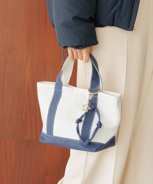 BAYFLOW（ベイフロー）の「[高見えが叶うレザー仕様]レザーライクミニトート（トートバッグ・レディース・ブラウン/ネイビー・FREE）」の8枚目の写真