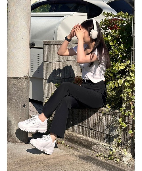 FILA(フィラ)の「DISRUPTOR 2(スニーカー・レディース・ホワイト/ブラック・23.0cm/23.5cm/22.5cm/27.5cm/28.0cm/27.0cm/26.0cm/26.5cm/24.0cm/24.5cm/25.0cm/25.5cm)」の17枚目の写真