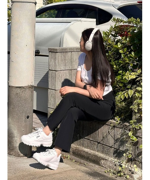 FILA(フィラ)の「DISRUPTOR 2(スニーカー・レディース・ホワイト/ブラック・23.0cm/23.5cm/22.5cm/27.5cm/28.0cm/27.0cm/26.0cm/26.5cm/24.0cm/24.5cm/25.0cm/25.5cm)」の16枚目の写真