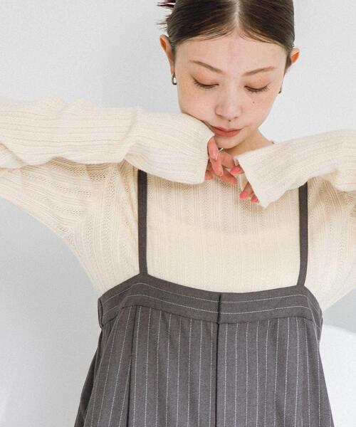 URBAN RESEARCH Sonny Label（アーバンリサーチサニーレーベル）の「レース柄編みクルーネックニット（ニット/セーター・レディース・イエロー/チャコールグレー/オフホワイト・FREE）」の4枚目の写真