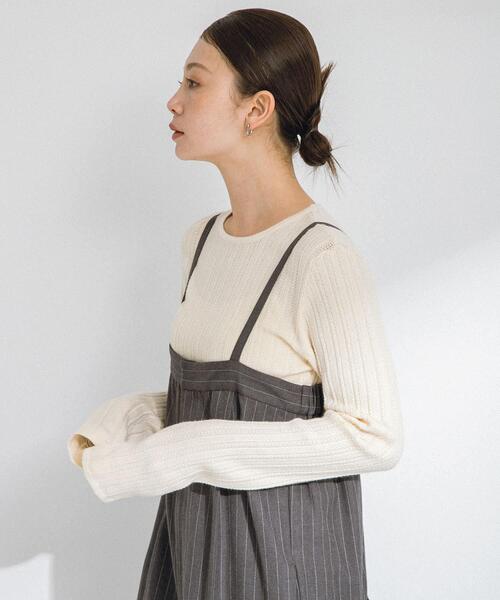 URBAN RESEARCH Sonny Label（アーバンリサーチサニーレーベル）の「レース柄編みクルーネックニット（ニット/セーター・レディース・イエロー/チャコールグレー/オフホワイト・FREE）」の6枚目の写真