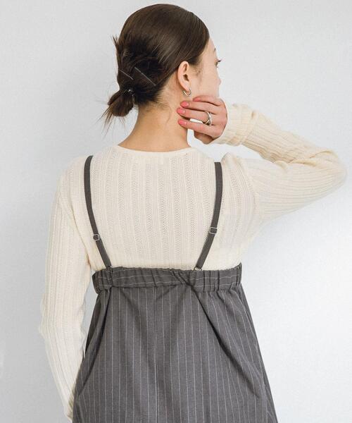 URBAN RESEARCH Sonny Label（アーバンリサーチサニーレーベル）の「レース柄編みクルーネックニット（ニット/セーター・レディース・イエロー/チャコールグレー/オフホワイト・FREE）」の7枚目の写真