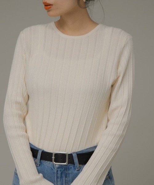 URBAN RESEARCH Sonny Label(アーバンリサーチサニーレーベル)の「レース柄編みクルーネックニット(ニット/セーター・レディース・イエロー/チャコールグレー/オフホワイト・FREE)」の6枚目の写真