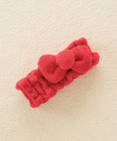 Me%（ミィパーセント）の「【HELLO KITTY】ルームヘアバンド 250464（ヘアバンド・レディース・ブラック/レッド・FREE）」の2枚目の写真