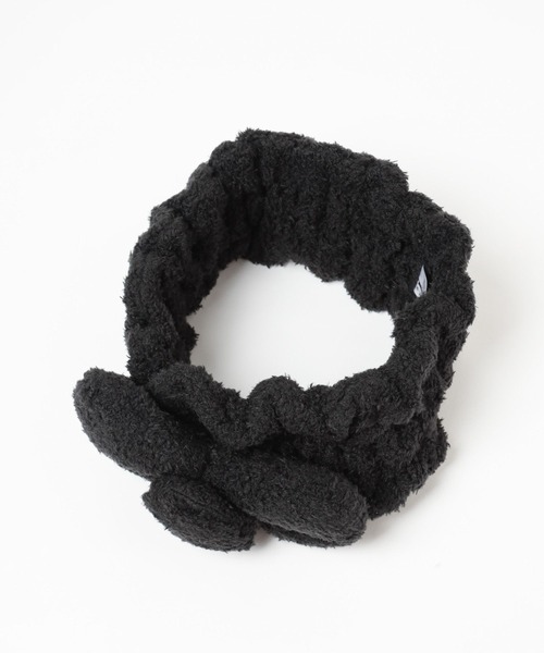 Me%（ミィパーセント）の「【HELLO KITTY】ルームヘアバンド 250464（ヘアバンド・レディース・ブラック/レッド・FREE）」の11枚目の写真