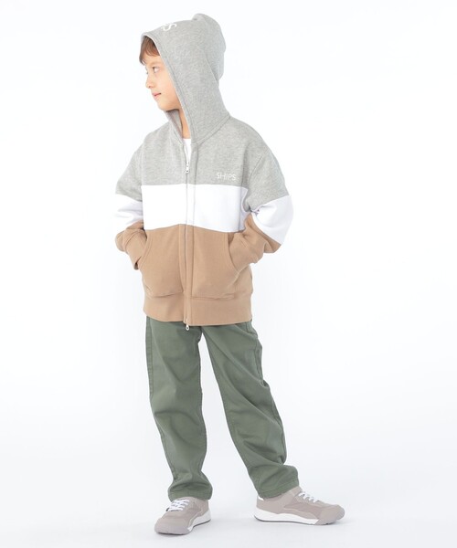 SHIPS(シップス)の「SHIPS KIDS:100~130cm / ロゴ フード ジップ パーカ(パーカー・キッズ・サックスブルー/ライトブルー/ライトグレー/ヘザーグレー/ネイビー/ベージュ・110/100/130/120)」の9枚目の写真