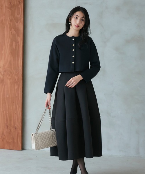 RUIRUE BOUTIQUE(ルイルエブティック)の「洗える ストレッチ | 選べるデザイン スポンディッシュ ボックス カーディガン ショート丈・メタル釦 | レディース 体型カバー 長袖 オフィスカジュアル 無地 ニット トップス(カーディガン/ボレロ・レディース・ネイビー/ベージュ/ブラック・M/L)」の5枚目の写真