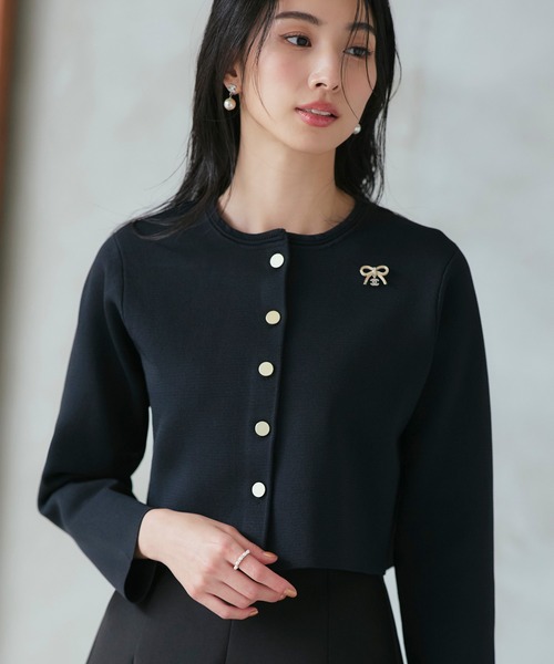 RUIRUE BOUTIQUE(ルイルエブティック)の「洗える ストレッチ | 選べるデザイン スポンディッシュ ボックス カーディガン ショート丈・メタル釦 | レディース 体型カバー 長袖 オフィスカジュアル 無地 ニット トップス(カーディガン/ボレロ・レディース・ネイビー/ベージュ/ブラック・M/L)」の6枚目の写真