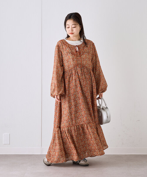 CIAOPANIC TYPY（チャオパニックティピー）の「ヴィンテージフラワー柄パイピングティアードワンピース（ワンピース・レディース・ブルー/オレンジ・ONE SIZE）」の14枚目の写真