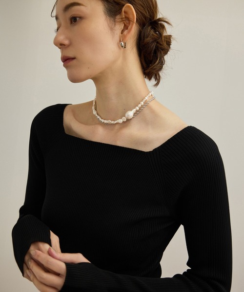 ROPE'（ロペ）の「【洗える】ワイドリブスクエアネックニット（ニット/セーター・レディース・ブラック/ホワイト・FREE）」の2枚目の写真