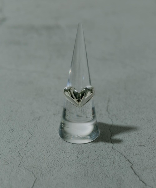 SMELLY(スメリー)の「『WEB/一部店舗限定』メタルハートリング(リング・レディース・シルバー・-)」の1枚目の写真