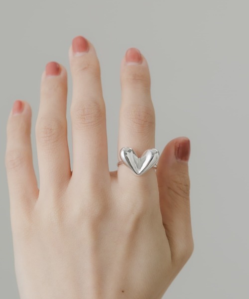 SMELLY(スメリー)の「『WEB/一部店舗限定』メタルハートリング(リング・レディース・シルバー・-)」の5枚目の写真