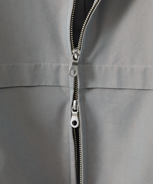 ABAHOUSE（アバハウス）の「シャンブレーツイル　スタンドカラーブルゾン / ショートブルゾン（ブルゾン・メンズ・ネイビー/スモークピンク/カーキ・46/44/48）」の14枚目の写真