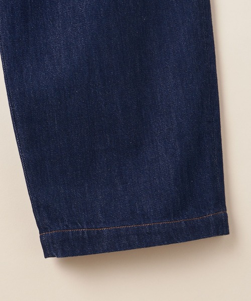 UNITED ARROWS（ユナイテッドアローズ）の「【マルチサイズ】1プリーツ カラー ワイドデニムパンツ（デニムパンツ・メンズ・ネイビー/ホワイト/モカ/オリーブ/ダークグレー/ブラック・マルチサイズ）」の7枚目の写真