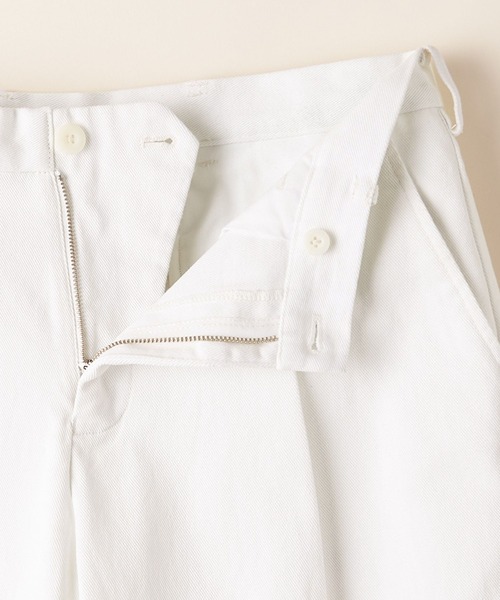 UNITED ARROWS（ユナイテッドアローズ）の「【マルチサイズ】1プリーツ カラー ワイドデニムパンツ（デニムパンツ・メンズ・ネイビー/ホワイト/モカ/オリーブ/ダークグレー/ブラック・マルチサイズ）」の13枚目の写真