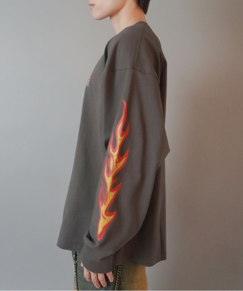 SPINNS（スピンズ）の「ヴィンテージライク袖ロゴ長袖ロンT/ファイヤー（Tシャツ/カットソー・メンズ・スミクロ/ブラック・ONESIZE）」の12枚目の写真