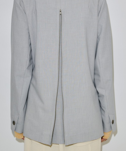 PUBLIC TOKYO（パブリックトウキョウ）の「バックタックスムージージャケット（テーラードジャケット・レディース・ダークグレー/ブラウン/ライトグレー・1/2）」の21枚目の写真