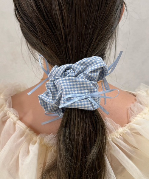kutir（クティール）の「kutirlune／ギンガムチェック×リボン　シュシュ（シュシュ・レディース・ライトブルー/ピンク・FREE）」の5枚目の写真
