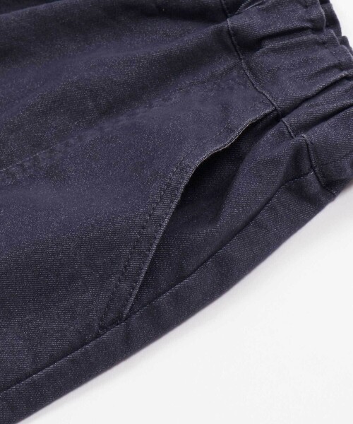 BeBe Petits Pois Vert（ベベプチポワヴェール）の「センター切り替えワンポイント刺しゅうデニムキュロットパンツ(95~160cm)（デニムパンツ・キッズ・ネイビー/ホワイト・160cm/110cm/120cm/140cm/130cm/100cm/150cm/95cm）」の11枚目の写真