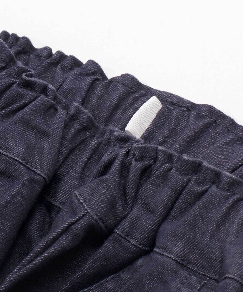 BeBe Petits Pois Vert（ベベプチポワヴェール）の「センター切り替えワンポイント刺しゅうデニムキュロットパンツ(95~160cm)（デニムパンツ・キッズ・ネイビー/ホワイト・160cm/110cm/120cm/140cm/130cm/100cm/150cm/95cm）」の14枚目の写真