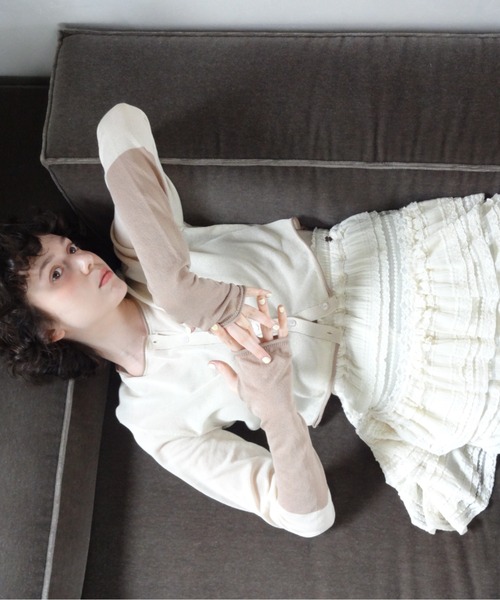 idem（イデム）の「bicolor sheer knit cardigan／バイカラーシアーカーディガン（カーディガン/ボレロ・レディース・ナチュラル/ネイビー・FREE）」の4枚目の写真