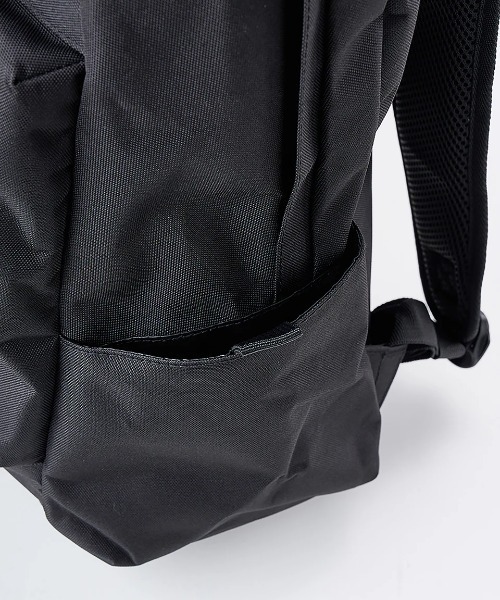 RVCA(ルーカ)の「RVCA メンズ EDC BPK バックパック/リュック 【2025年夏モデル】/ルーカロゴバックパック・リュックサック(バックパック/リュック・メンズ・オリーブ/ブラック・FREE)」の8枚目の写真